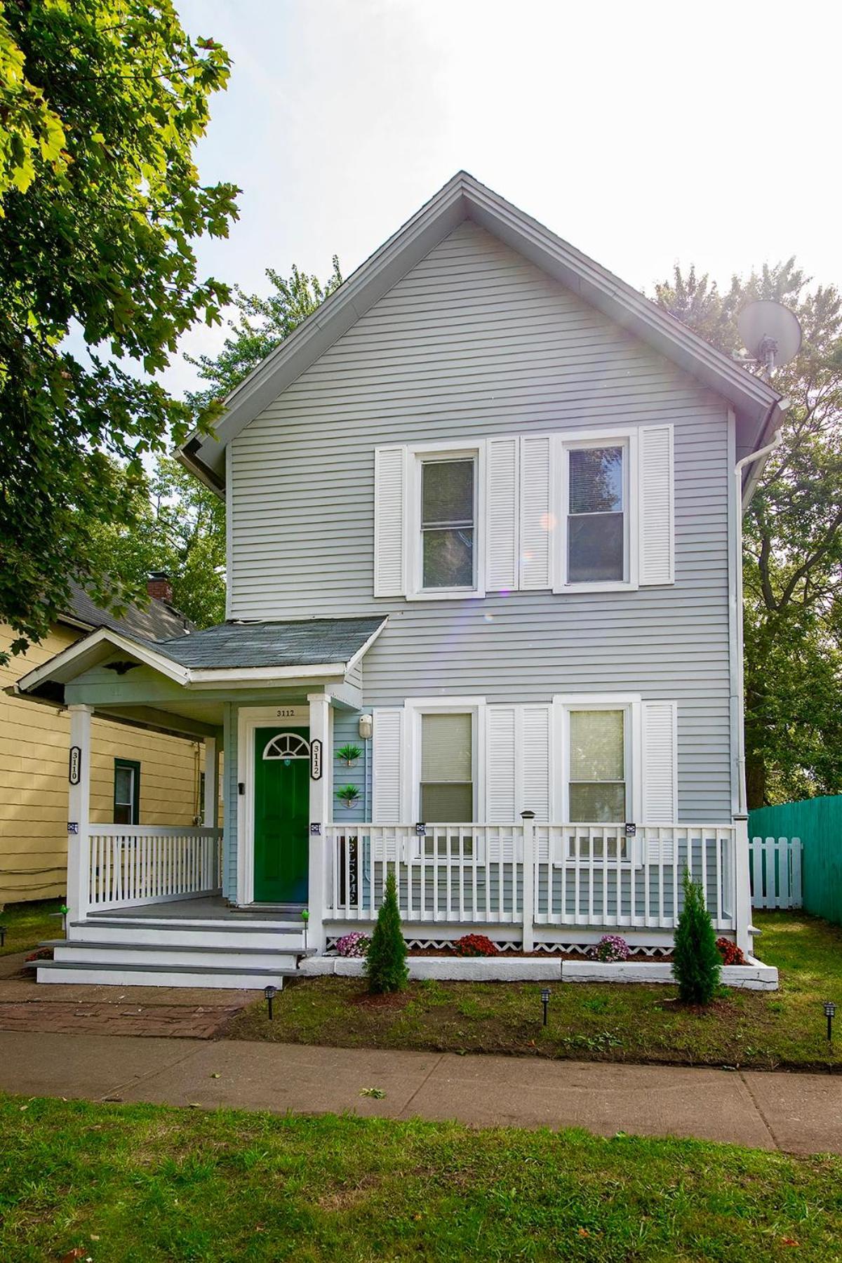 The Tremont Emerald - By Christmas Story House - Historic Charm & Modern Comfort Near Downtown With Parking, 300Mb Wifi & Self Check-In Cleveland Exteriör bild