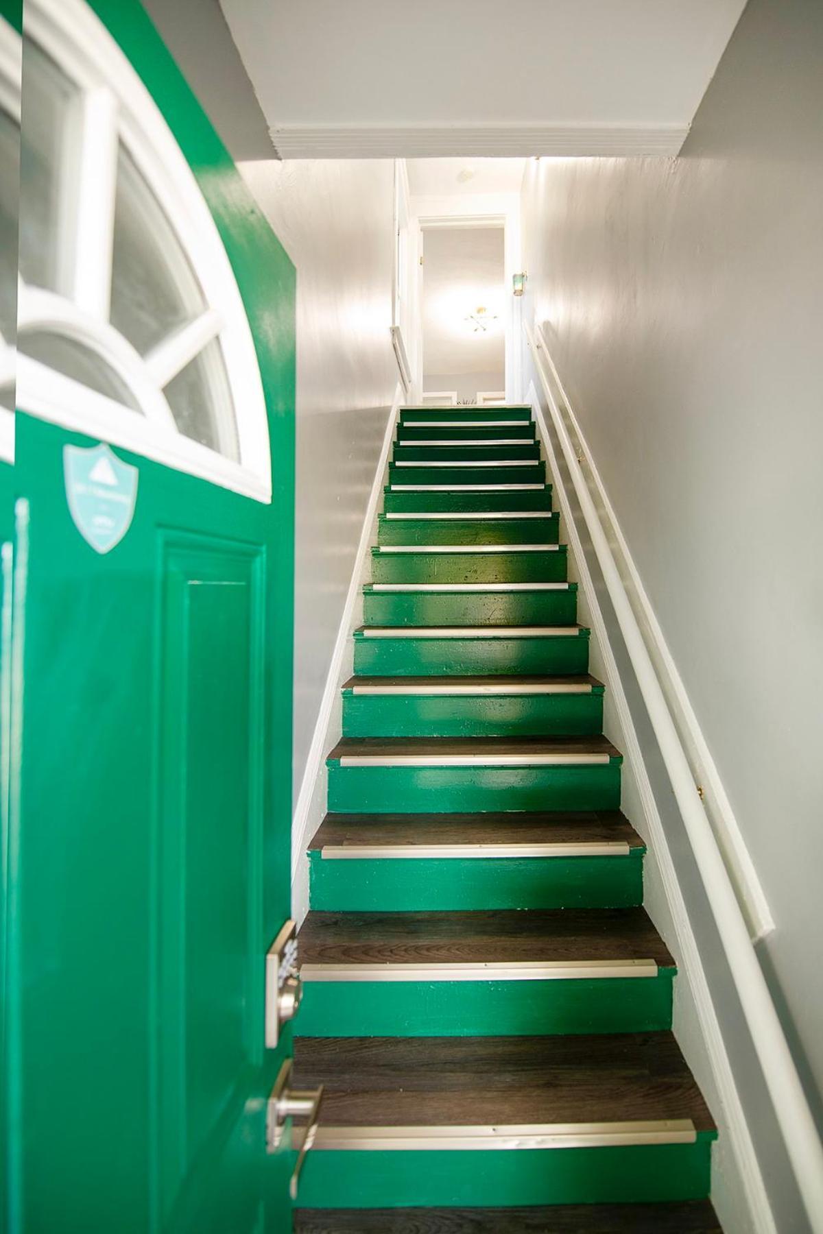 The Tremont Emerald - By Christmas Story House - Historic Charm & Modern Comfort Near Downtown With Parking, 300Mb Wifi & Self Check-In Cleveland Exteriör bild