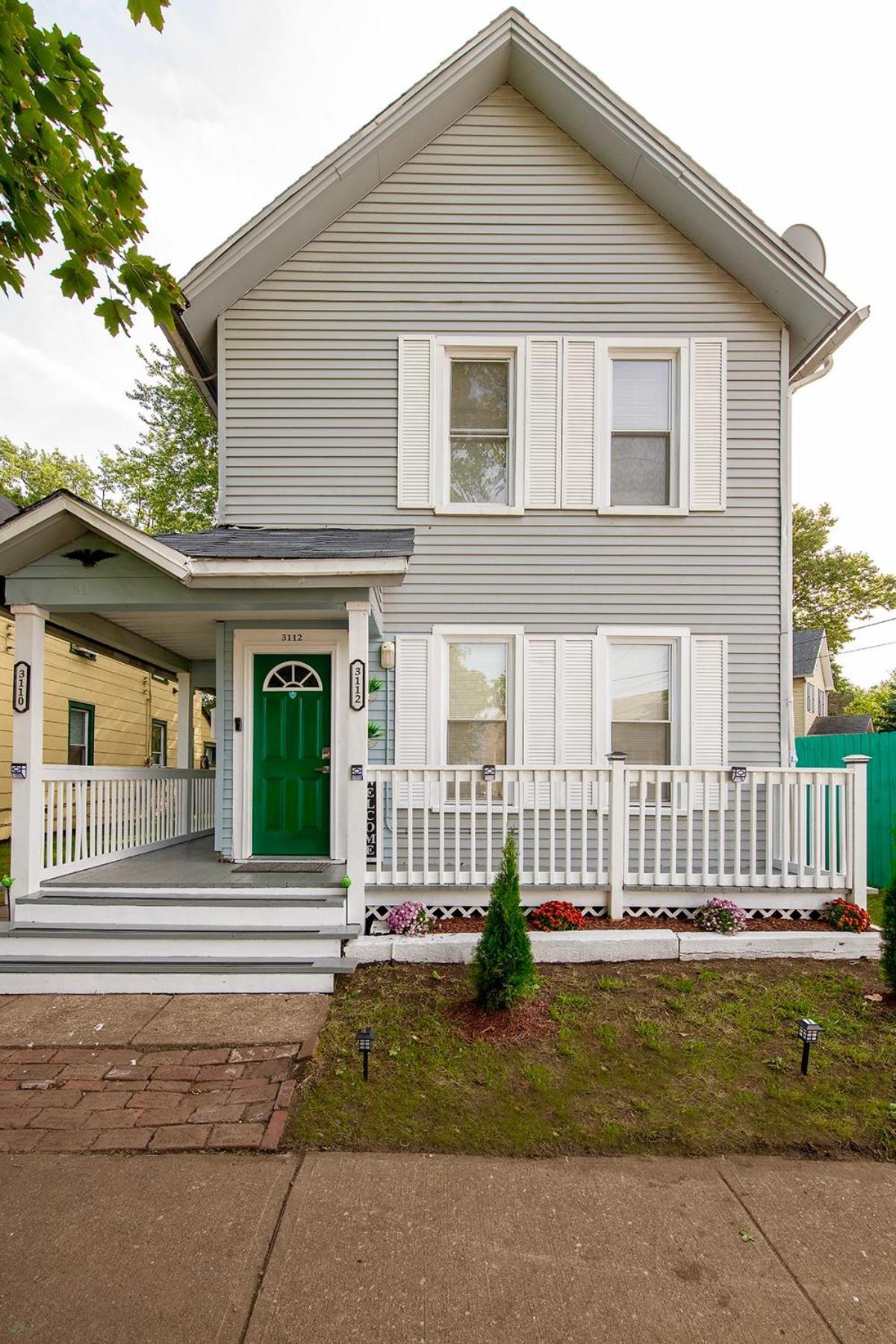 The Tremont Emerald - By Christmas Story House - Historic Charm & Modern Comfort Near Downtown With Parking, 300Mb Wifi & Self Check-In Cleveland Exteriör bild
