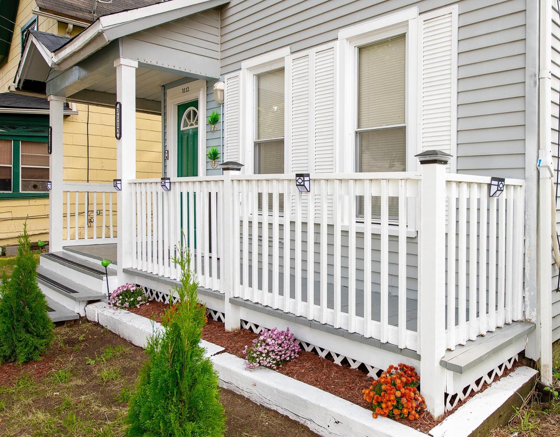The Tremont Emerald - By Christmas Story House - Historic Charm & Modern Comfort Near Downtown With Parking, 300Mb Wifi & Self Check-In Cleveland Exteriör bild