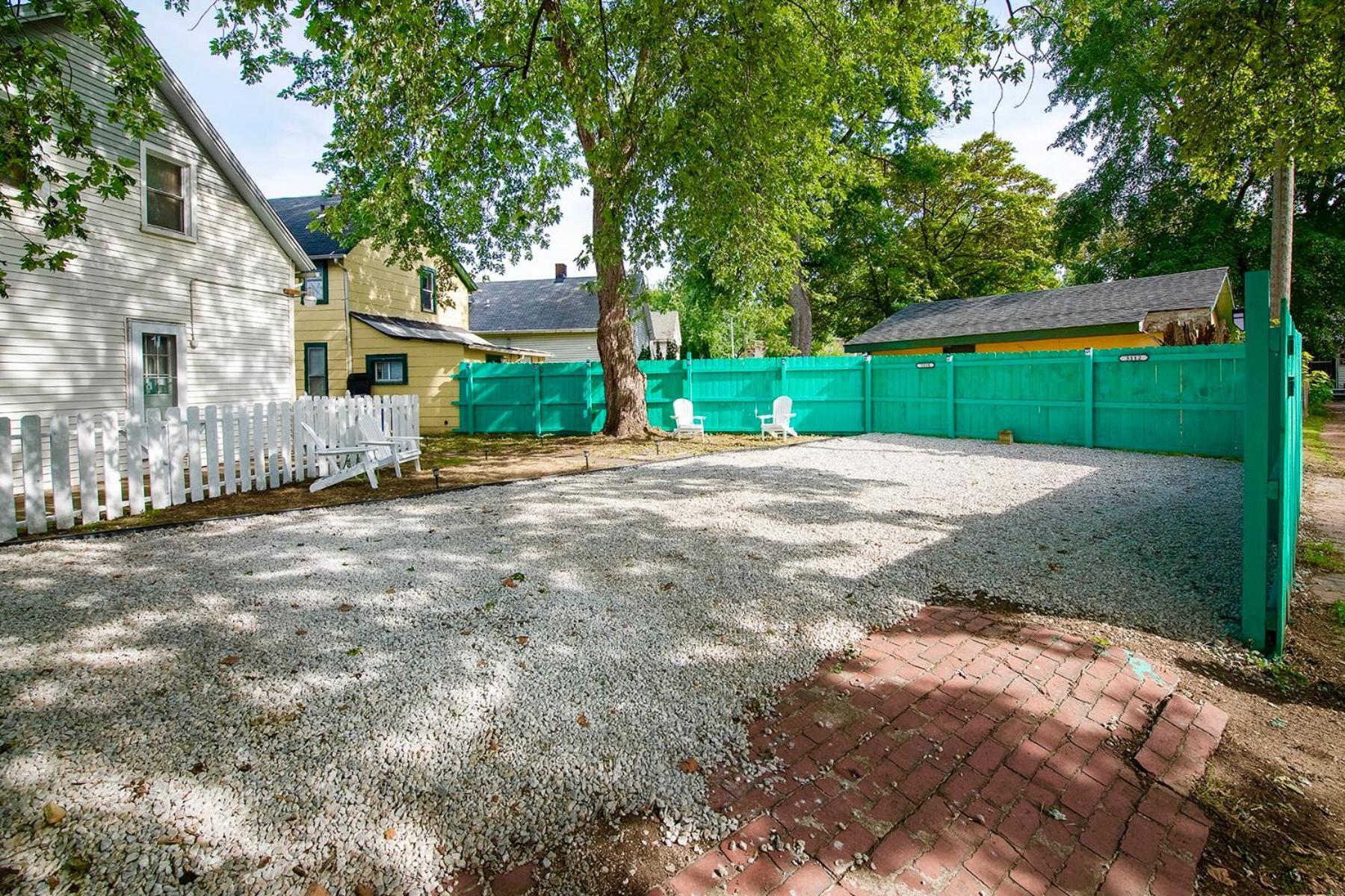 The Tremont Emerald - By Christmas Story House - Historic Charm & Modern Comfort Near Downtown With Parking, 300Mb Wifi & Self Check-In Cleveland Exteriör bild